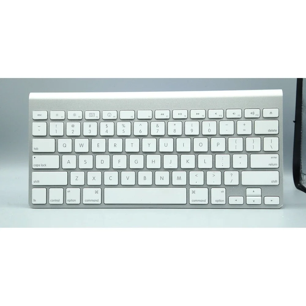 Apple Wireless Keyboard A1314 Bluetooth Silver Aluminum Mac Compact MC184LL/B